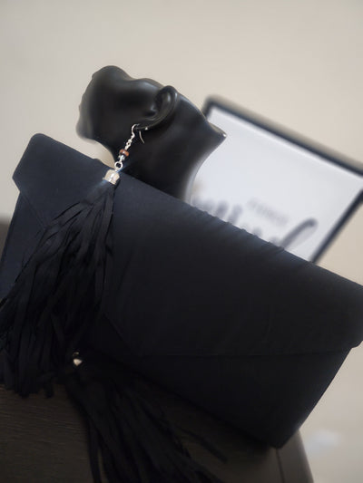 Black Beauty Clutch Tassel Set